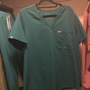 Women’s Figs Forest Green Catarina scrub top